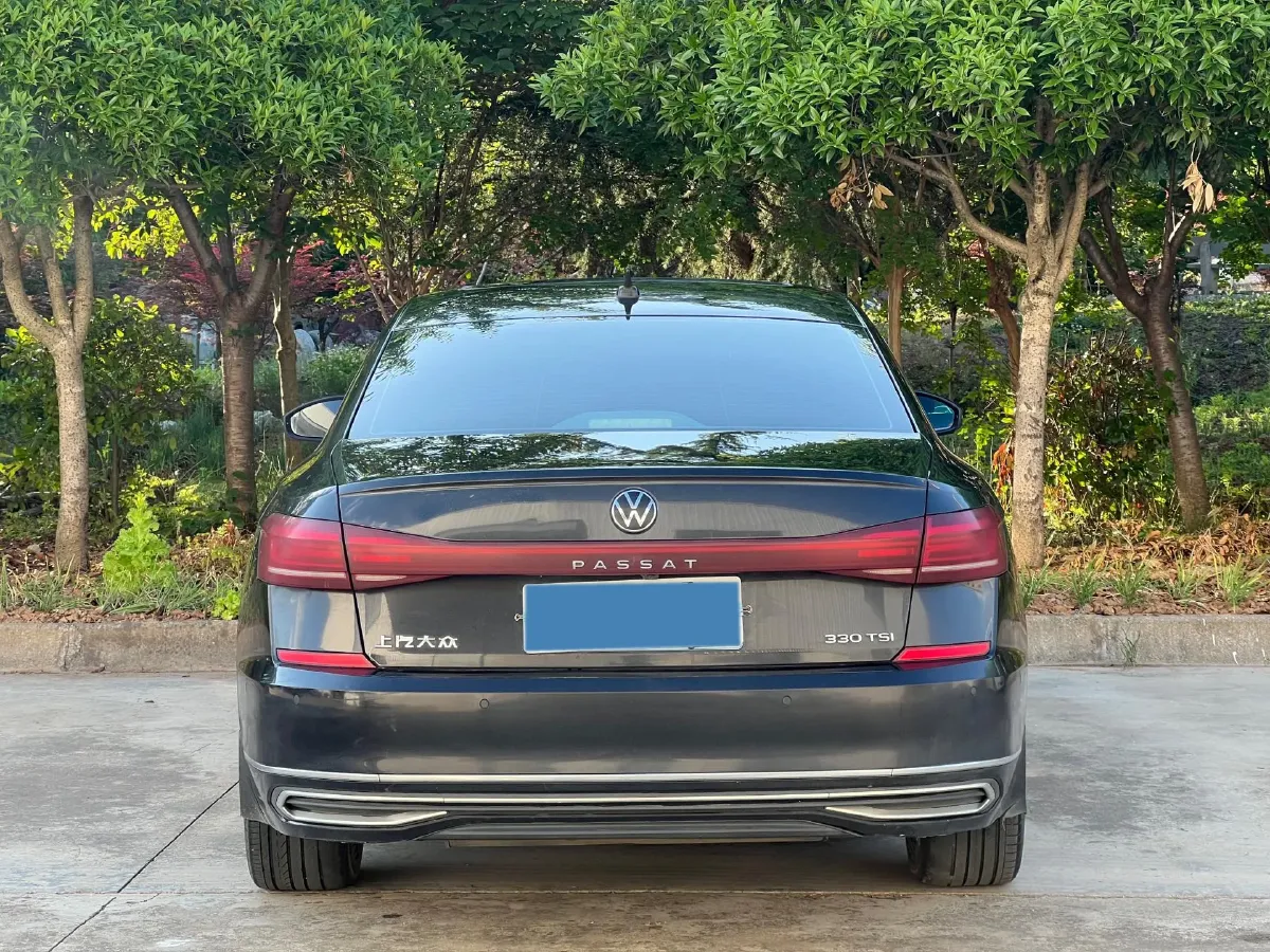 2023 Volkswagen Passat 2.0T 186HP L4 7DCT,autocango,china used car exporter,china ev exporter,chinese used car exporter,chinese used ev exporter