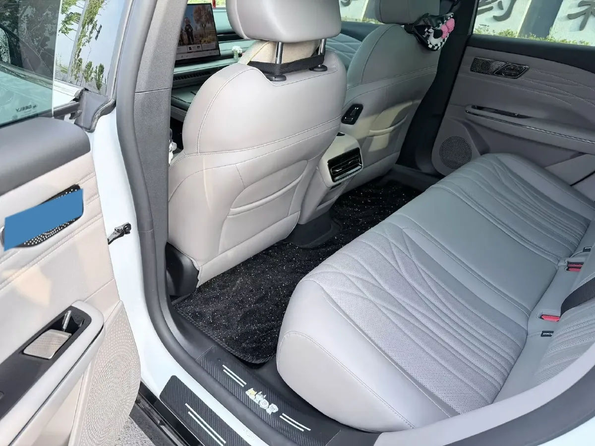 2025 Geely Galaxy Starshine 8 1.5L 112HP L4 1DHT PHEV,autocango,china used car exporter,china ev exporter,chinese used car exporter,chinese used ev exporter