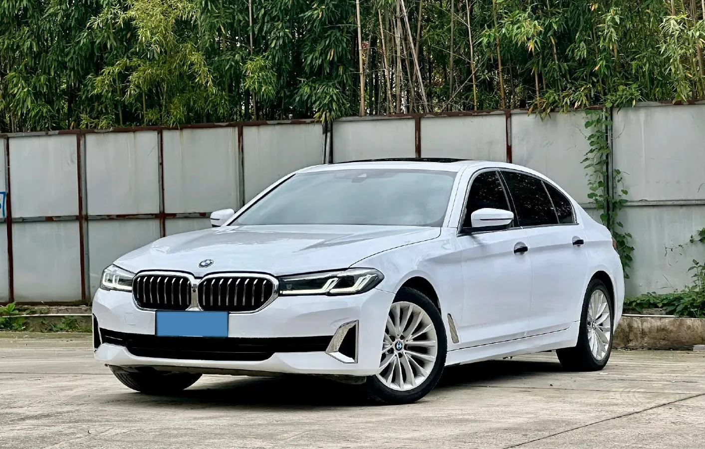 2021 BMW 5 Series 2.0T 184HP L4 8AT,autocango,china used car exporter,china ev exporter,chinese used car exporter,chinese used ev exporter
