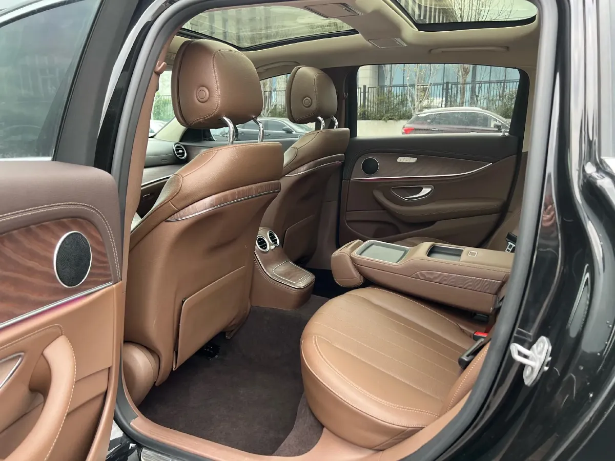 2021 Mercedes-Benz E Class 2.0T 258HP L4 9AT,autocango,china used car exporter,china ev exporter,chinese used car exporter,chinese used ev exporter