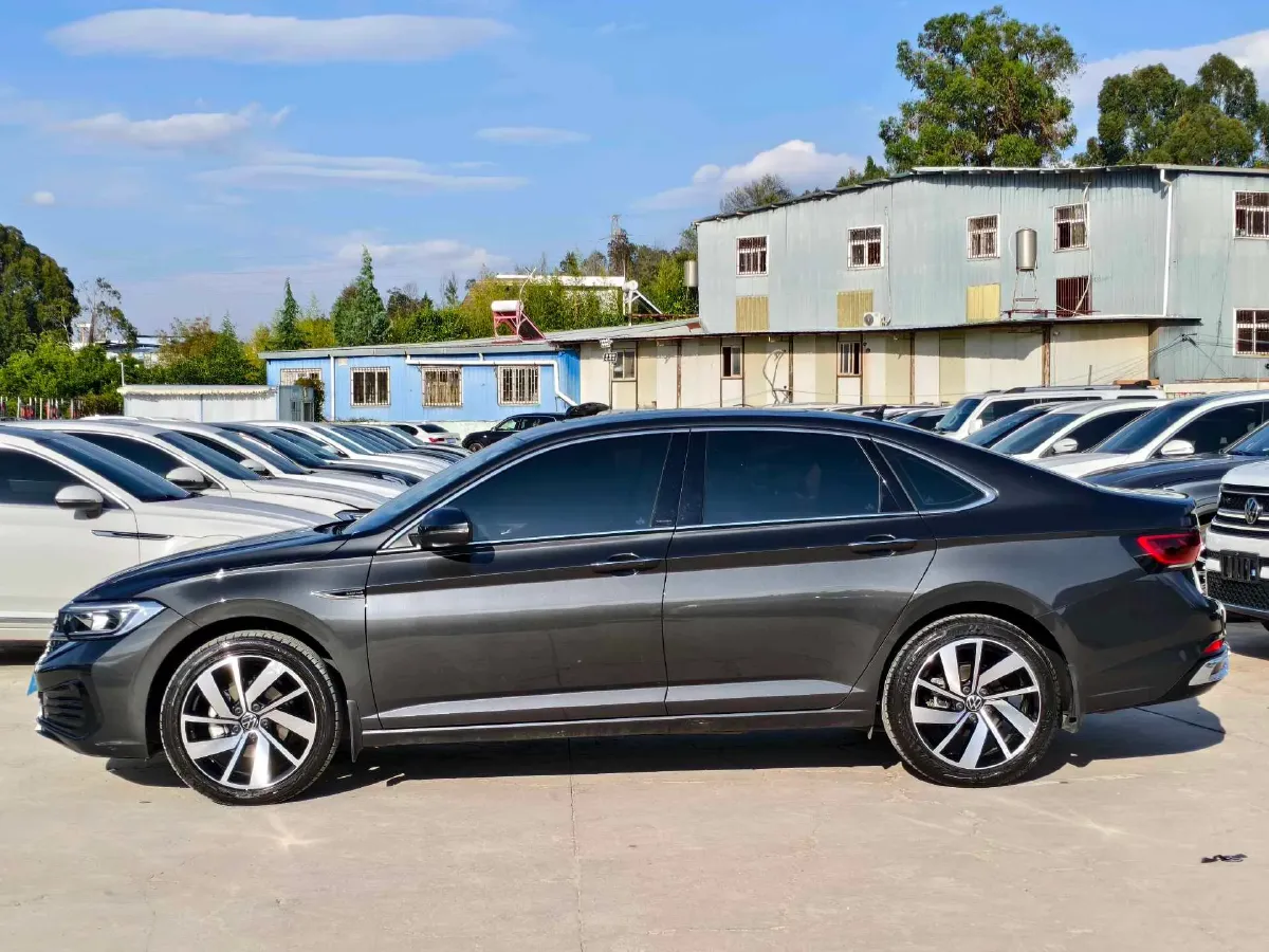 2024 Volkswagen Sagitar 1.5T 160HP L4 7DCT,autocango,china used car exporter,china ev exporter,chinese used car exporter,chinese used ev exporter