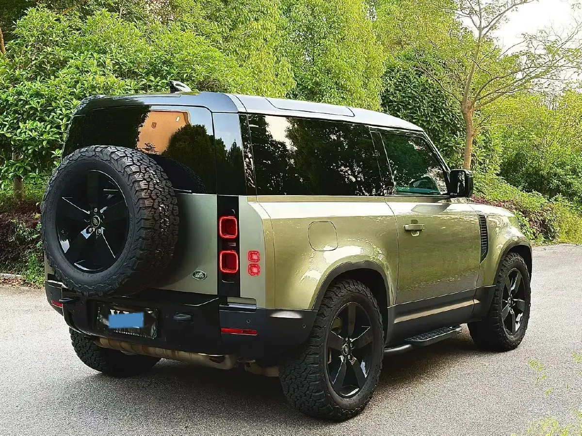 2024 Land Rover Defender 3.0T 400HP L6 8AT,autocango,china used car exporter,china ev exporter,chinese used car exporter,chinese used ev exporter