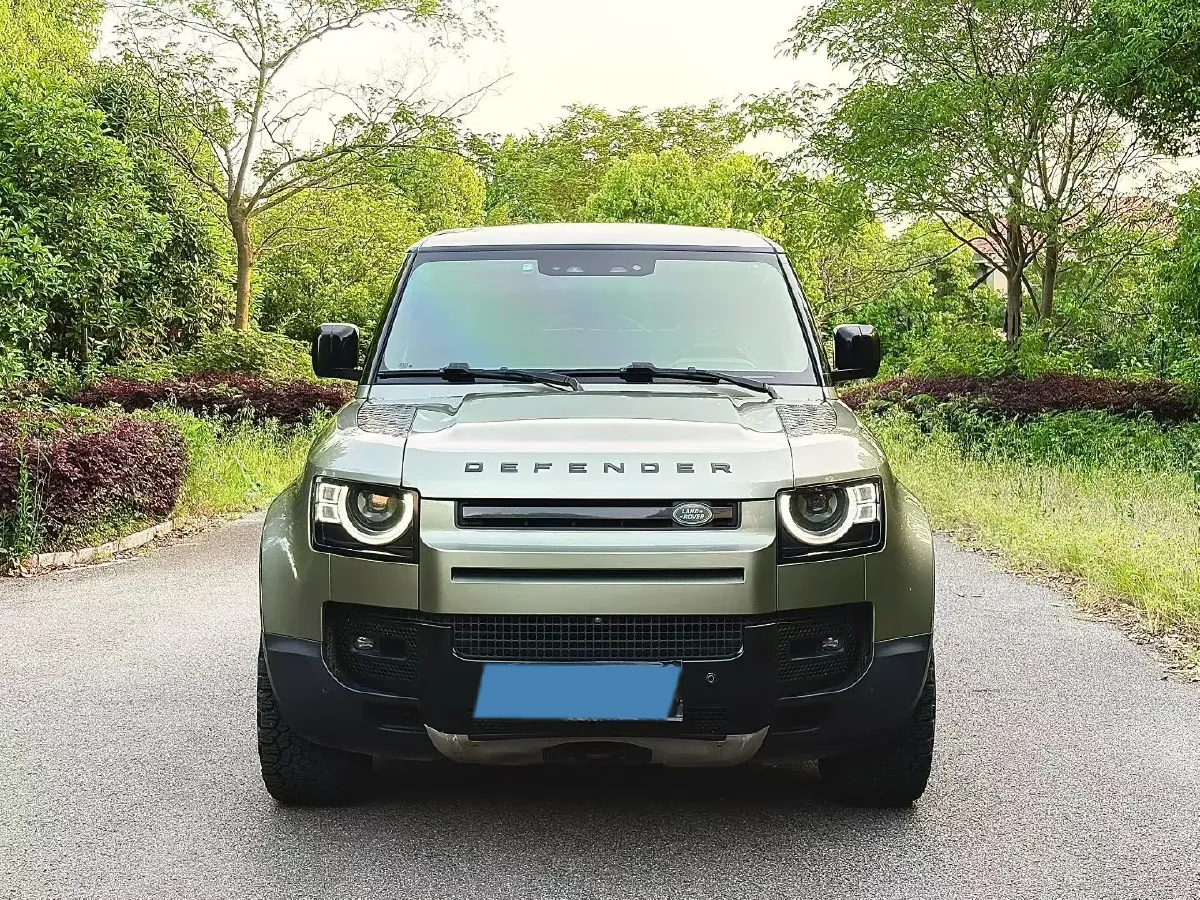 2024 Land Rover Defender 3.0T 400HP L6 8AT,autocango,china used car exporter,china ev exporter,chinese used car exporter,chinese used ev exporter
