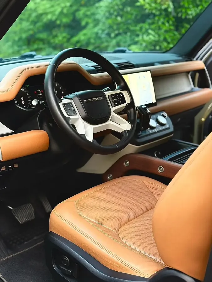 2024 Land Rover Defender 3.0T 400HP L6 8AT,autocango,china used car exporter,china ev exporter,chinese used car exporter,chinese used ev exporter