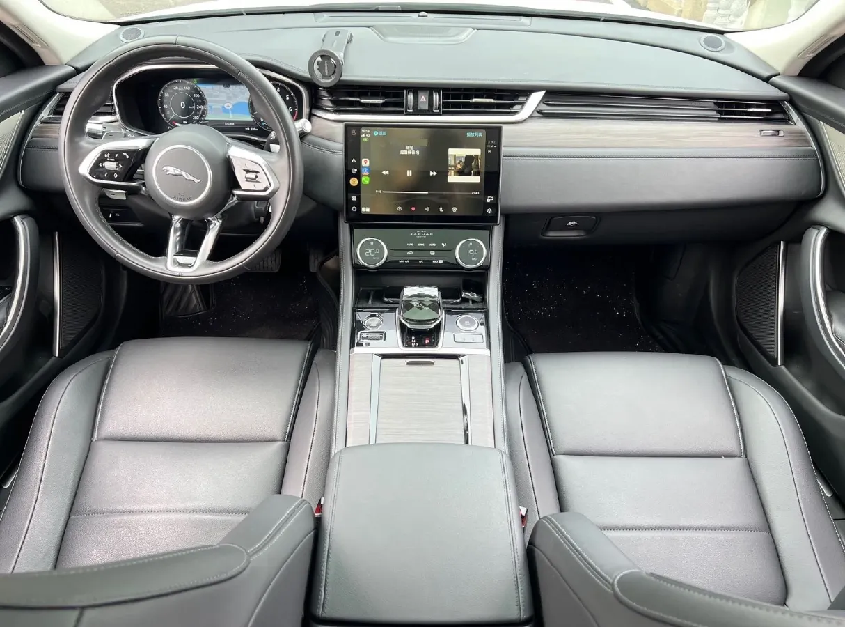 2022 Jaguar XFL 2.0T 200HP L4 8AT,autocango,china used car exporter,china ev exporter,chinese used car exporter,chinese used ev exporter