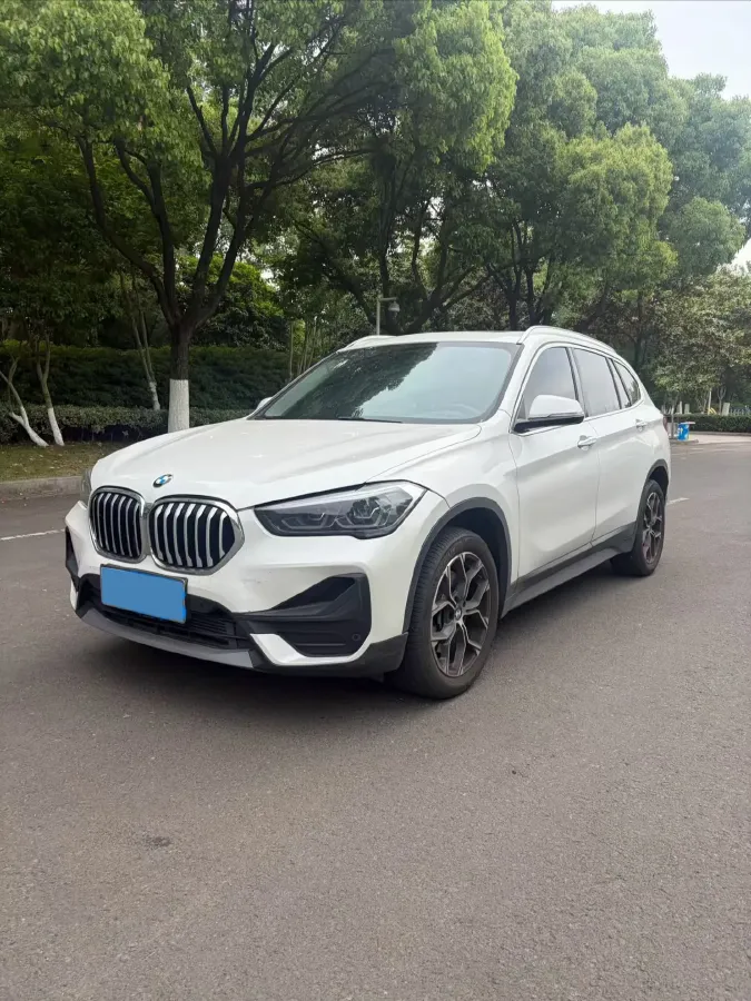 2022 BMW X1 2.0T 192HP L4 7DCT,autocango,china used car exporter,china ev exporter,chinese used car exporter,chinese used ev exporter