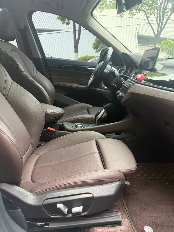 2022 BMW X1 2.0T 192HP L4 7DCT,autocango,china used car exporter,china ev exporter,chinese used car exporter,chinese used ev exporter