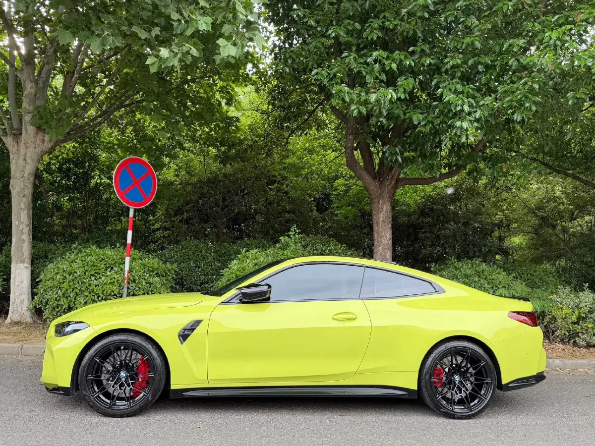2024 BMW M4 3.0T 530HP L6 8AT,autocango,china used car exporter,china ev exporter,chinese used car exporter,chinese used ev exporter