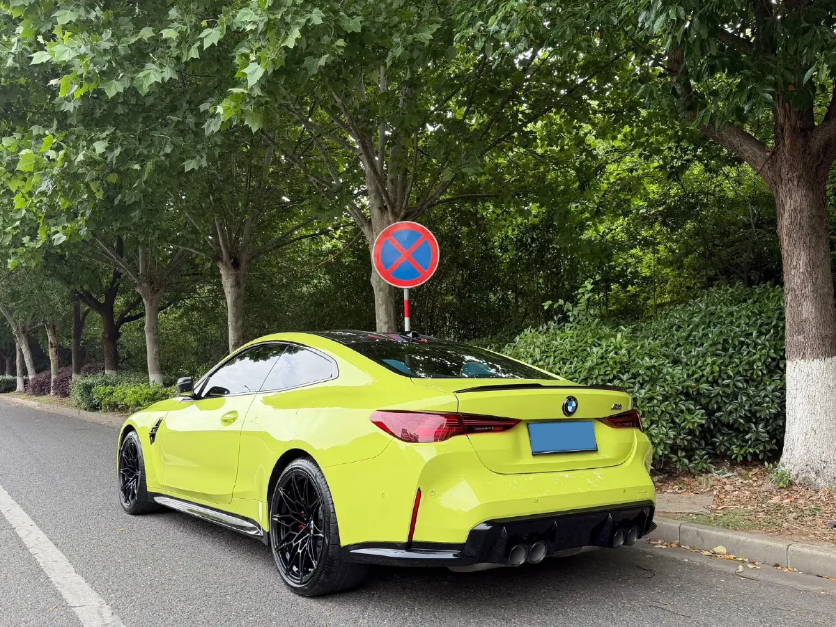2024 BMW M4 3.0T 530HP L6 8AT,autocango,china used car exporter,china ev exporter,chinese used car exporter,chinese used ev exporter