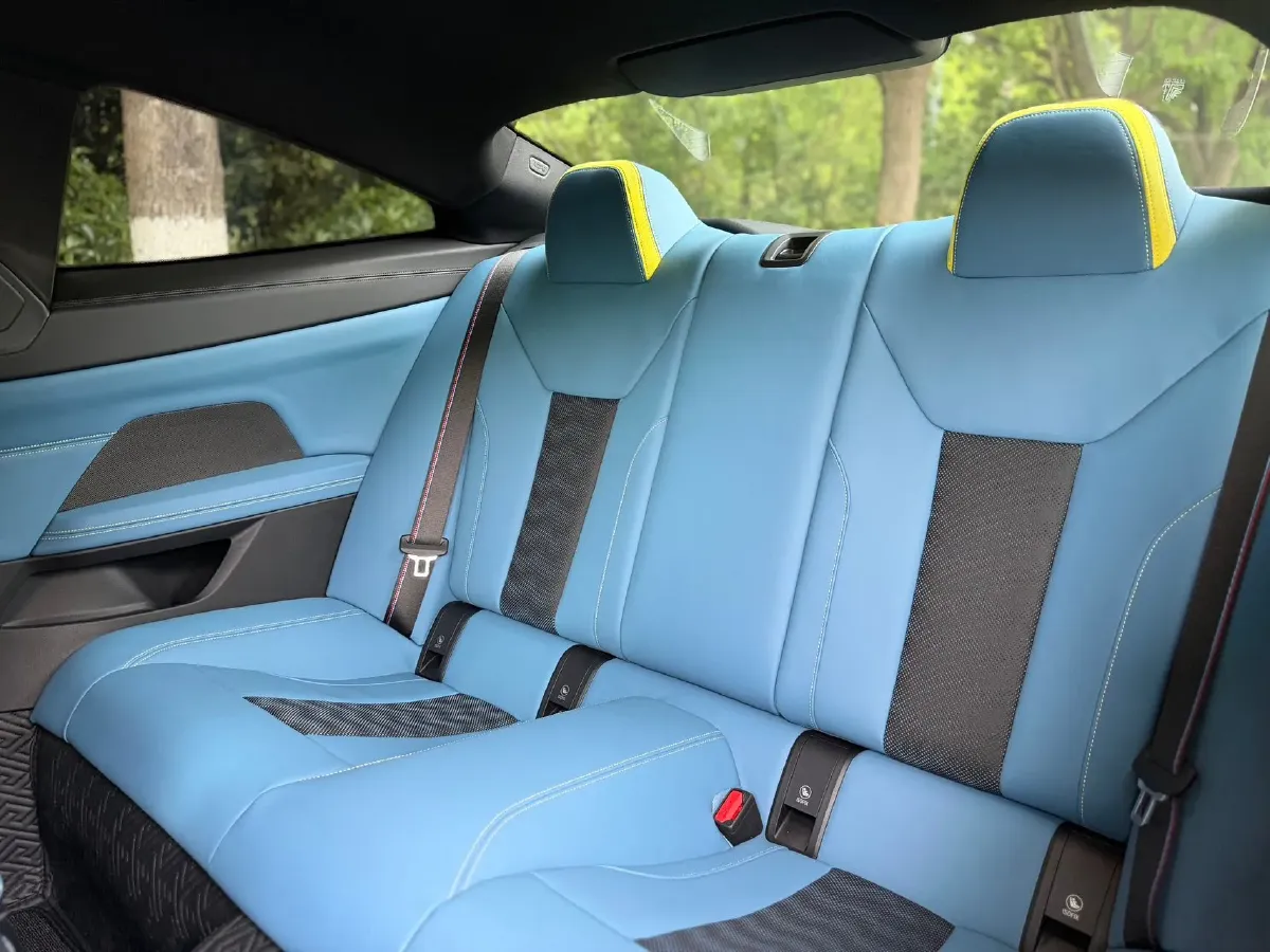 2024 BMW M4 3.0T 530HP L6 8AT,autocango,china used car exporter,china ev exporter,chinese used car exporter,chinese used ev exporter
