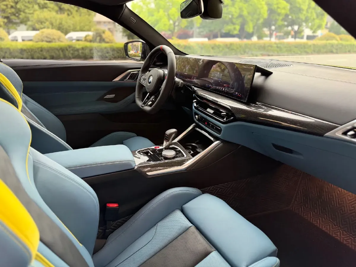 2024 BMW M4 3.0T 530HP L6 8AT,autocango,china used car exporter,china ev exporter,chinese used car exporter,chinese used ev exporter