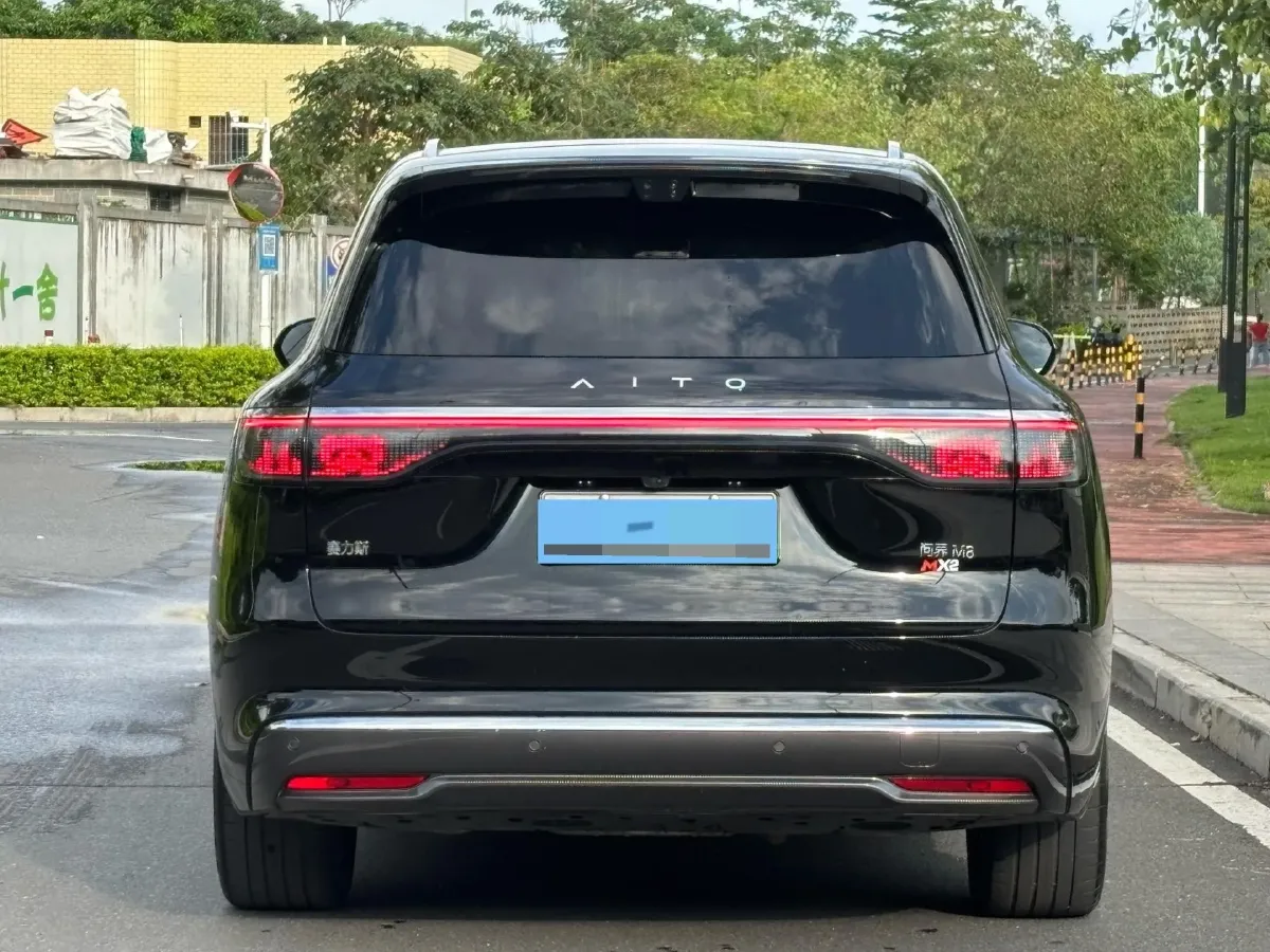 2025 AITO AITO M8 REEV 160HP REEV 53.4KWH,autocango,china used car exporter,china ev exporter,chinese used car exporter,chinese used ev exporter