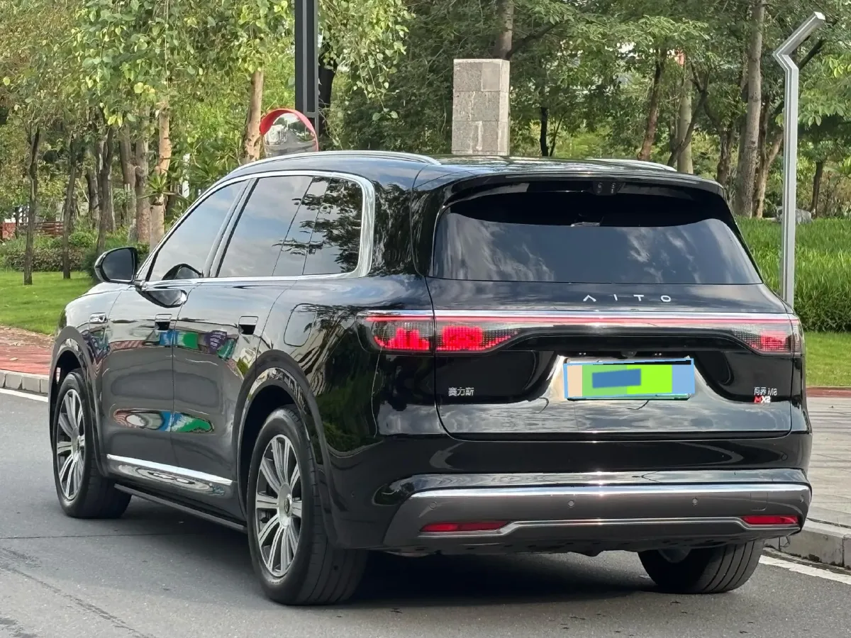 2025 AITO AITO M8 REEV 160HP REEV 53.4KWH,autocango,china used car exporter,china ev exporter,chinese used car exporter,chinese used ev exporter