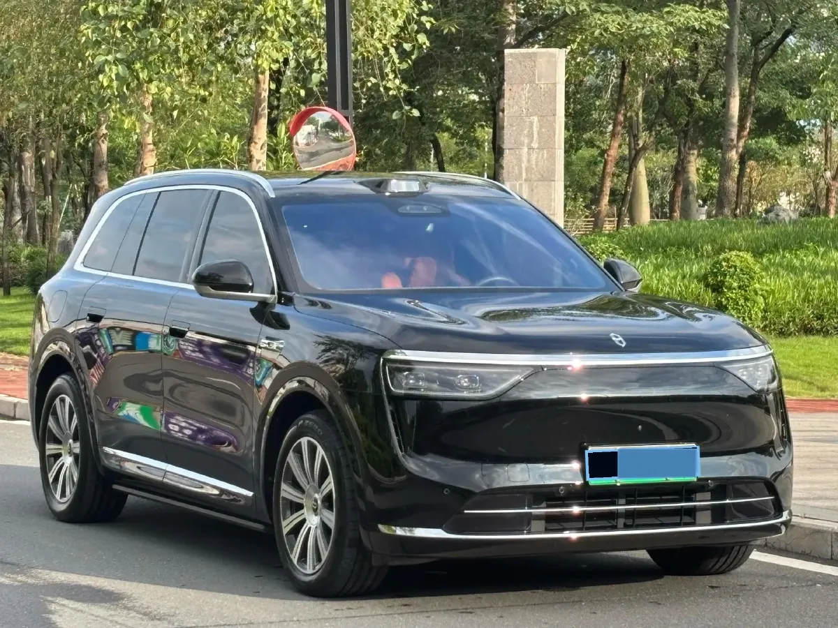 2025 AITO AITO M8 REEV 160HP REEV 53.4KWH,autocango,china used car exporter,china ev exporter,chinese used car exporter,chinese used ev exporter
