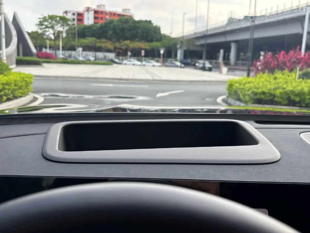2025 AITO AITO M8 REEV 160HP REEV 53.4KWH,autocango,china used car exporter,china ev exporter,chinese used car exporter,chinese used ev exporter