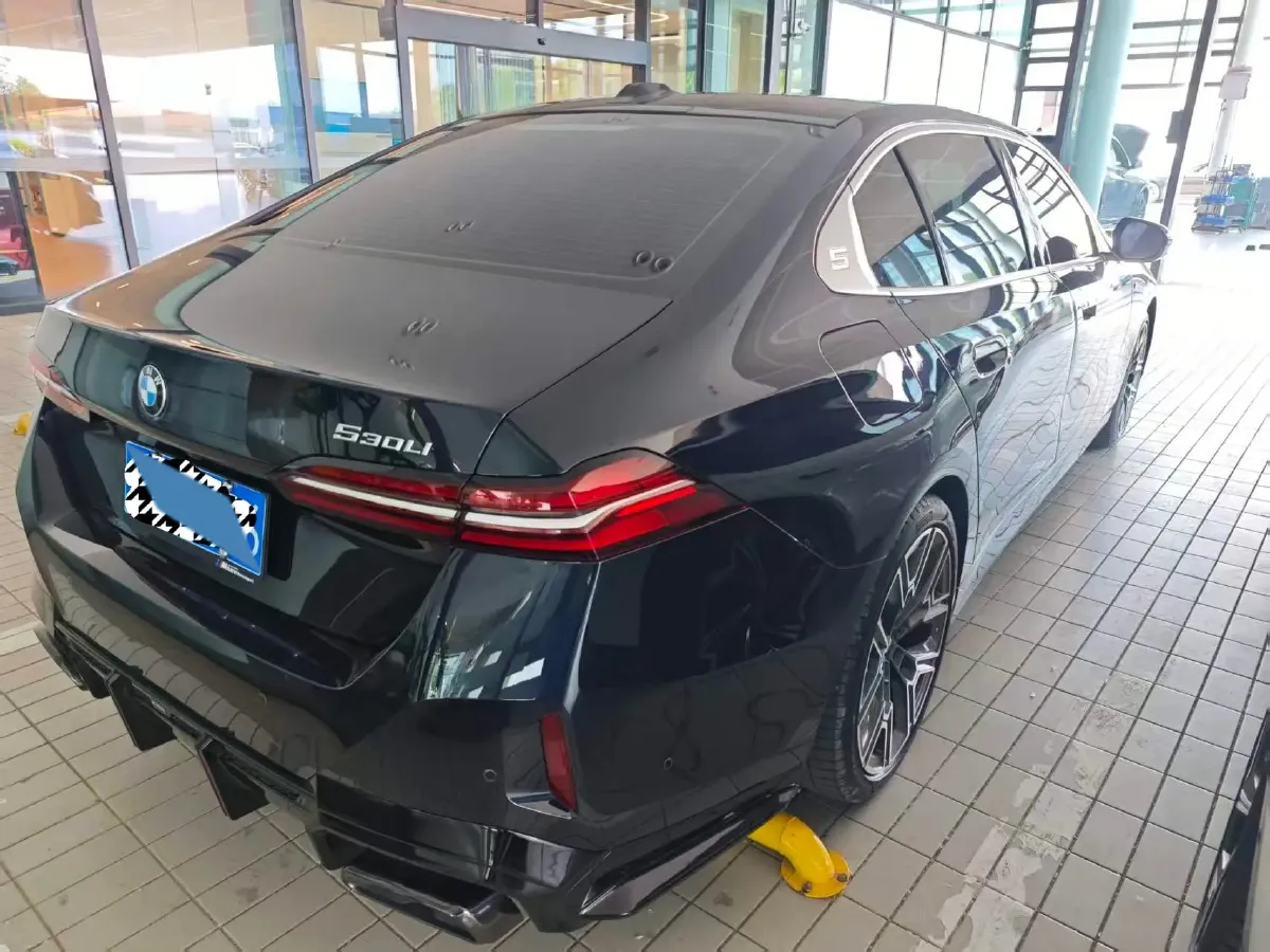 2024 BMW 5 Series 2.0T 258HP L4 8AT,autocango,china used car exporter,china ev exporter,chinese used car exporter,chinese used ev exporter