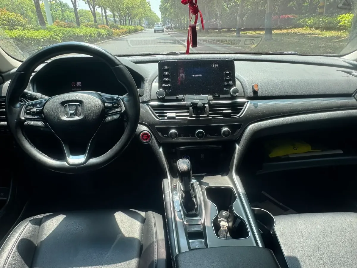 2021 Honda Accord 1.5T 194HP L4 CVT,autocango,china used car exporter,china ev exporter,chinese used car exporter,chinese used ev exporter
