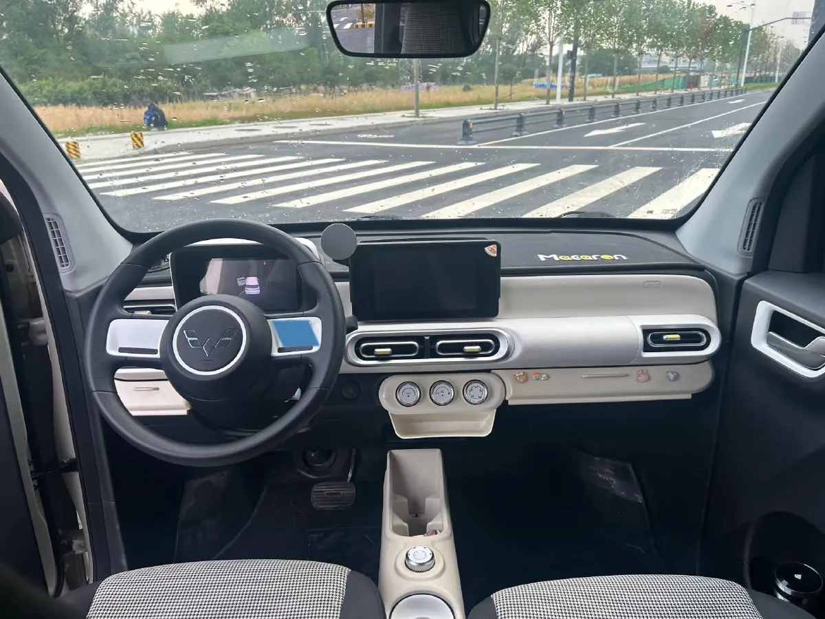 2024 WuLing HongGuang MINI EV BEV 17.3KWH,autocango,china used car exporter,china ev exporter,chinese used car exporter,chinese used ev exporter