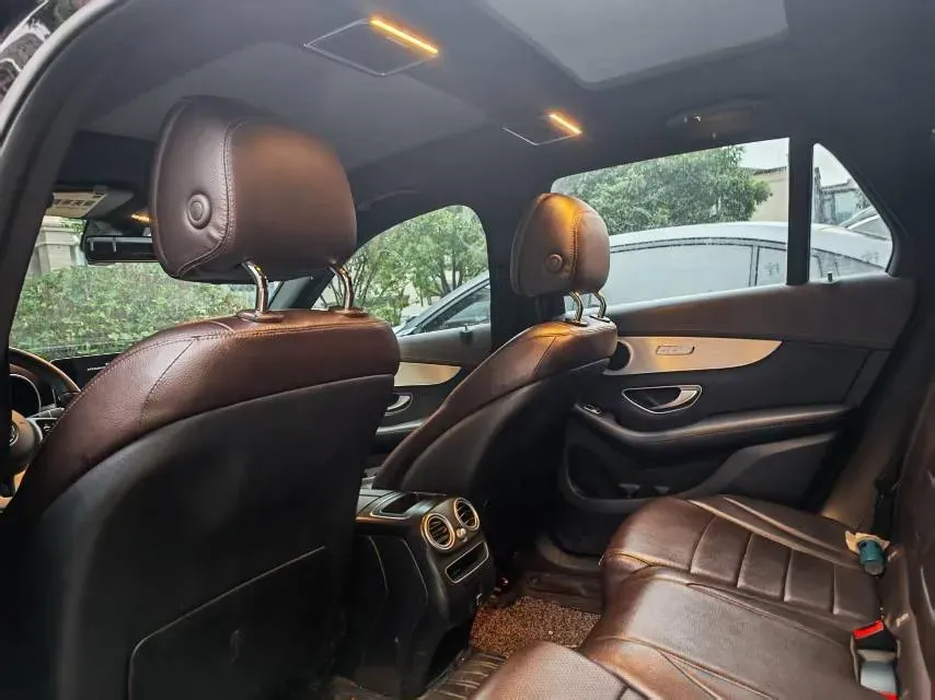2021 Mercedes-Benz GLC Class 2.0T 197HP L4 9AT,autocango,china used car exporter,china ev exporter,chinese used car exporter,chinese used ev exporter