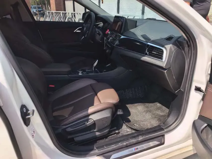 2022 BMW 1 Series 1.5T 140HP L3 7DCT,autocango,china used car exporter,china ev exporter,chinese used car exporter,chinese used ev exporter