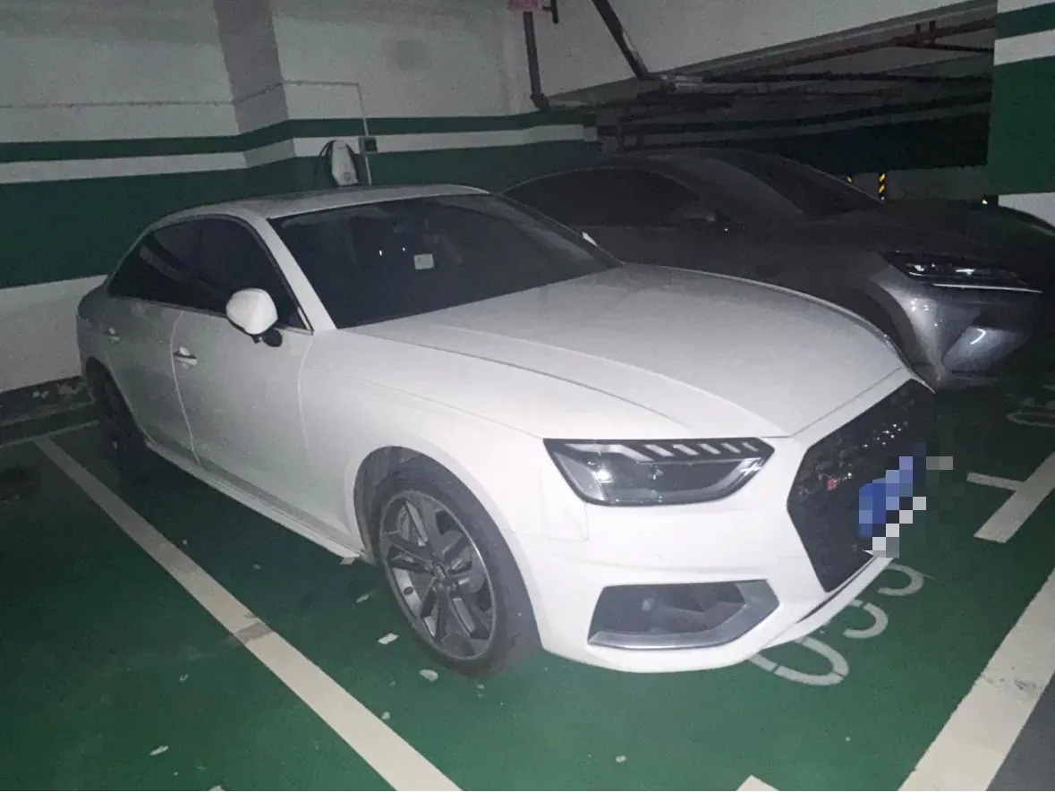 2020 Audi A4L 2.0T 190HP L4 7DCT,autocango,china used car exporter,china ev exporter,chinese used car exporter,chinese used ev exporter