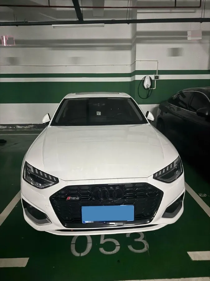 2020 Audi A4L 2.0T 190HP L4 7DCT,autocango,china used car exporter,china ev exporter,chinese used car exporter,chinese used ev exporter