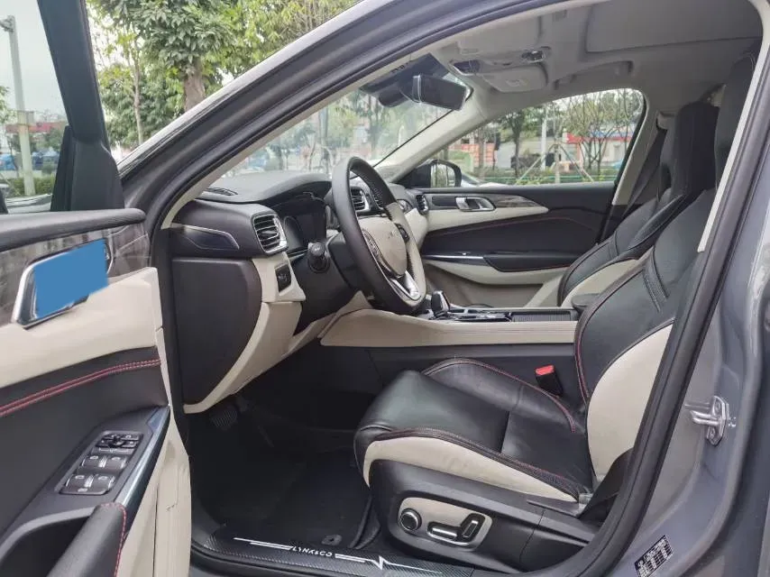 2018 Toyota C-HR 2.0L 171HP L4 CVT,autocango,china used car exporter,china ev exporter,chinese used car exporter,chinese used ev exporter