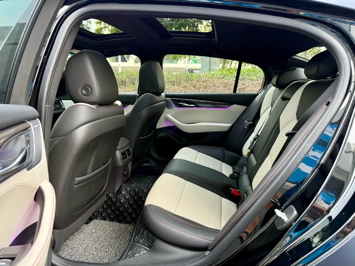 2022 Cadillac CT5 2.0T 237HP L4 10AT,autocango,china used car exporter,china ev exporter,chinese used car exporter,chinese used ev exporter