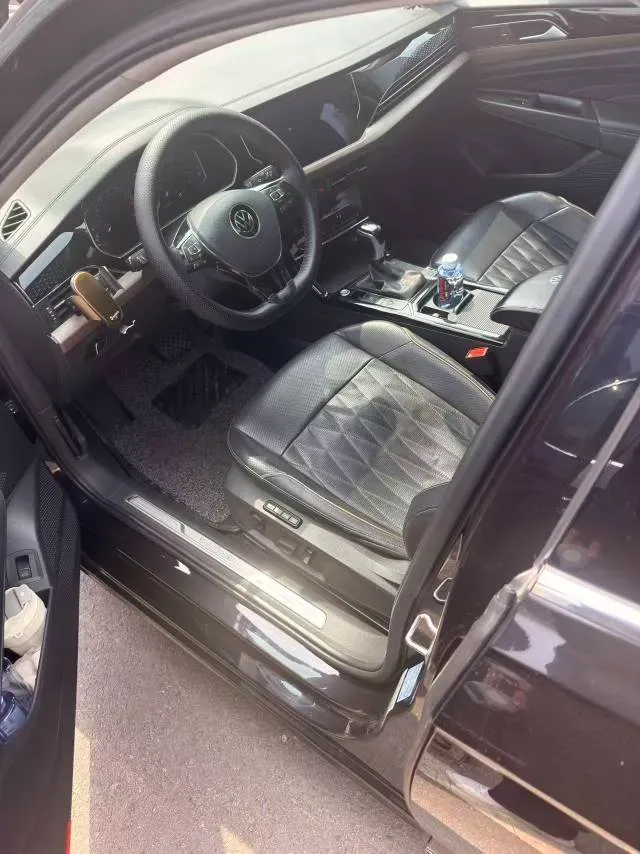 2020 Volkswagen Passat 2.0T 186HP L4 7DCT,autocango,china used car exporter,china ev exporter,chinese used car exporter,chinese used ev exporter