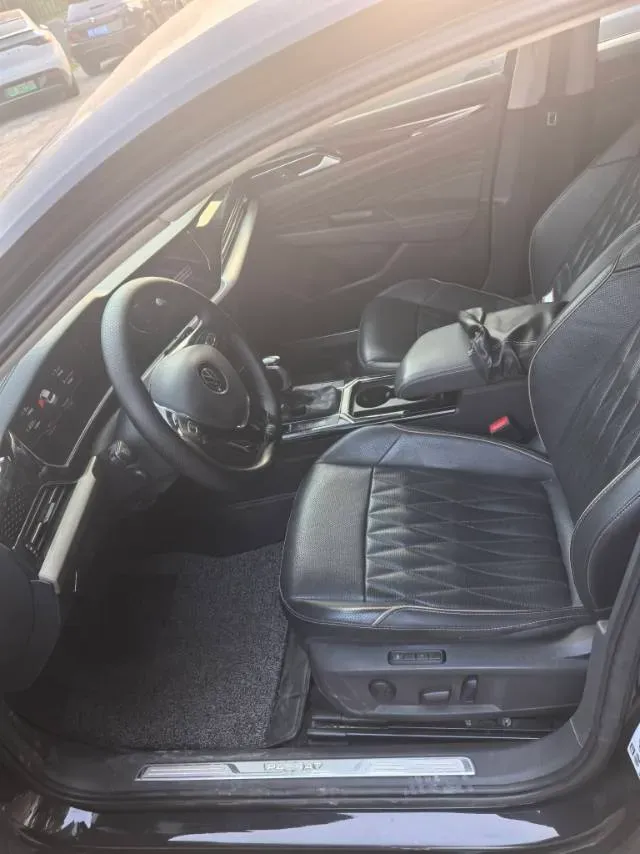 2020 Volkswagen Passat 2.0T 186HP L4 7DCT,autocango,china used car exporter,china ev exporter,chinese used car exporter,chinese used ev exporter