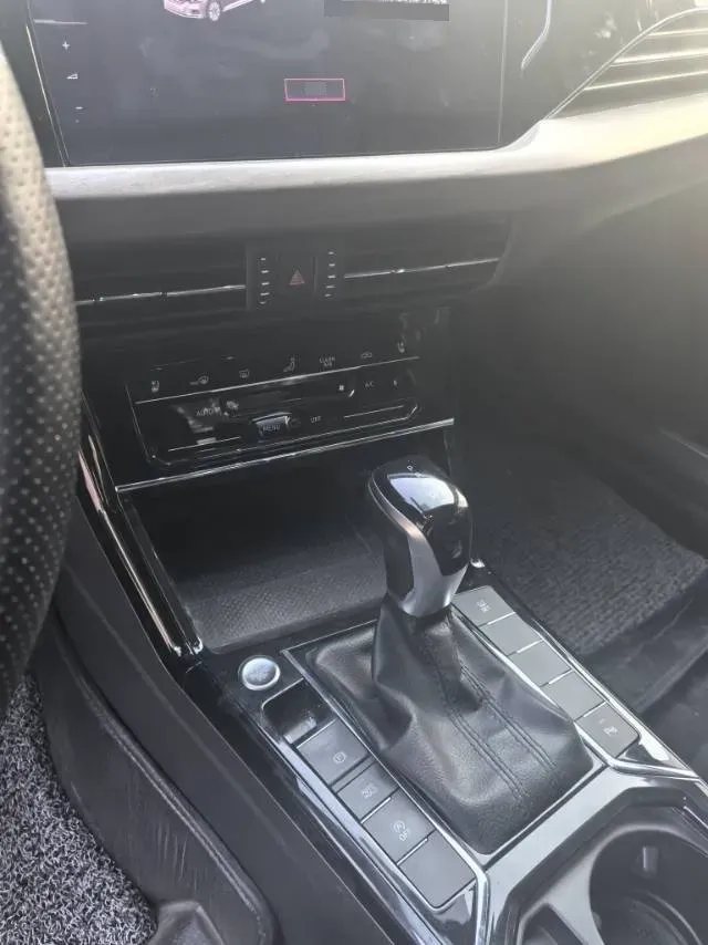 2020 Volkswagen Passat 2.0T 186HP L4 7DCT,autocango,china used car exporter,china ev exporter,chinese used car exporter,chinese used ev exporter