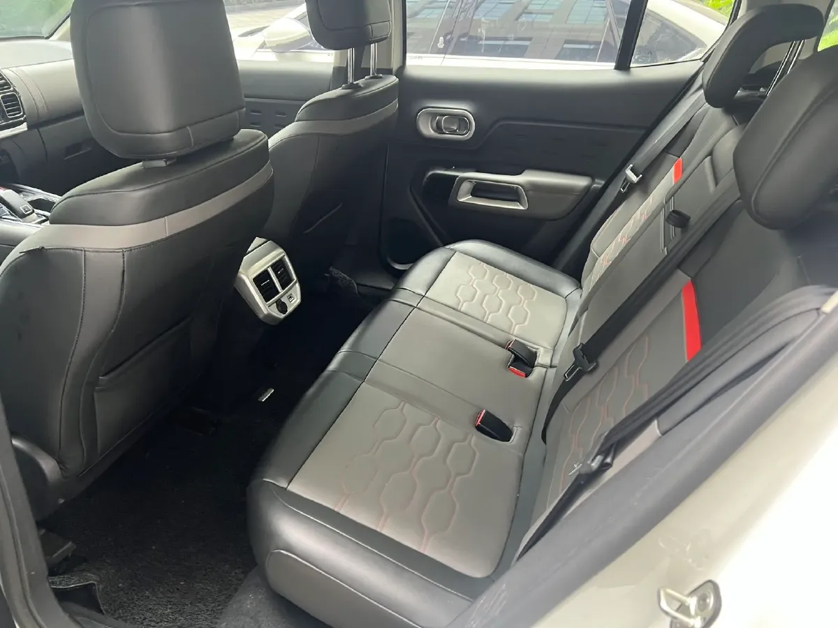 2019 Citroen C5 Aircross 1.6T 170HP L4 6AT,autocango,china used car exporter,china ev exporter,chinese used car exporter,chinese used ev exporter