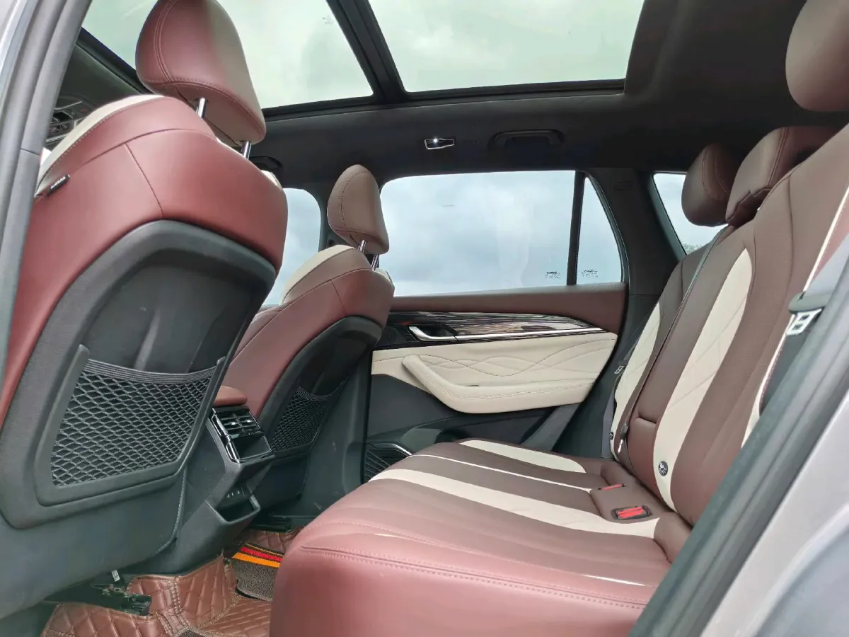 2021 Geely Monjaro 2.0T 218HP L4 7DCT,autocango,china used car exporter,china ev exporter,chinese used car exporter,chinese used ev exporter