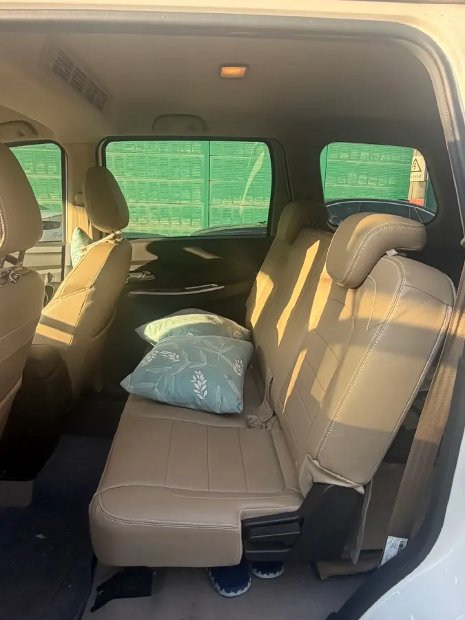 2021 WuLing HongGuang 1.5L 99HP L4 6MT,autocango,china used car exporter,china ev exporter,chinese used car exporter,chinese used ev exporter