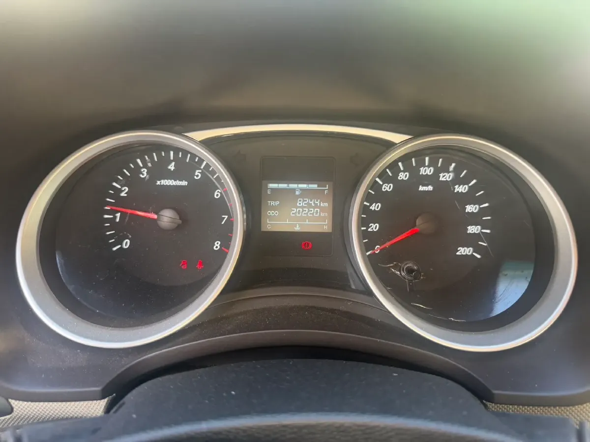 2021 WuLing HongGuang 1.5L 99HP L4 6MT,autocango,china used car exporter,china ev exporter,chinese used car exporter,chinese used ev exporter