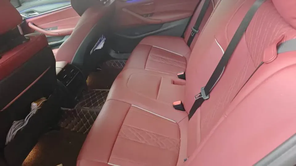 2022 BMW 5 Series 2.0T 252HP L4 8AT,autocango,china used car exporter,china ev exporter,chinese used car exporter,chinese used ev exporter