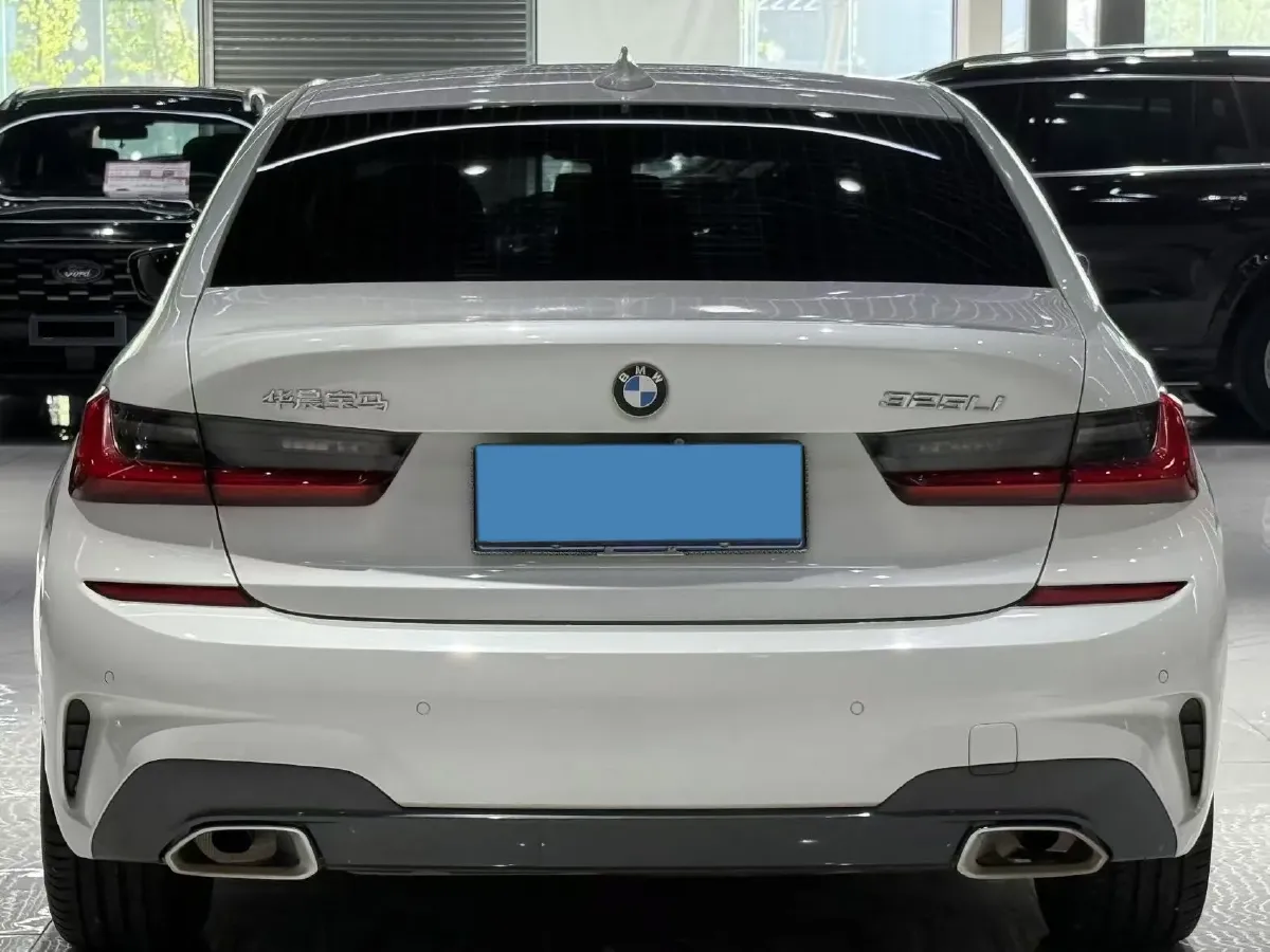 2021 BMW 3 Series 2.0T 156HP L4 8AT,autocango,china used car exporter,china ev exporter,chinese used car exporter,chinese used ev exporter