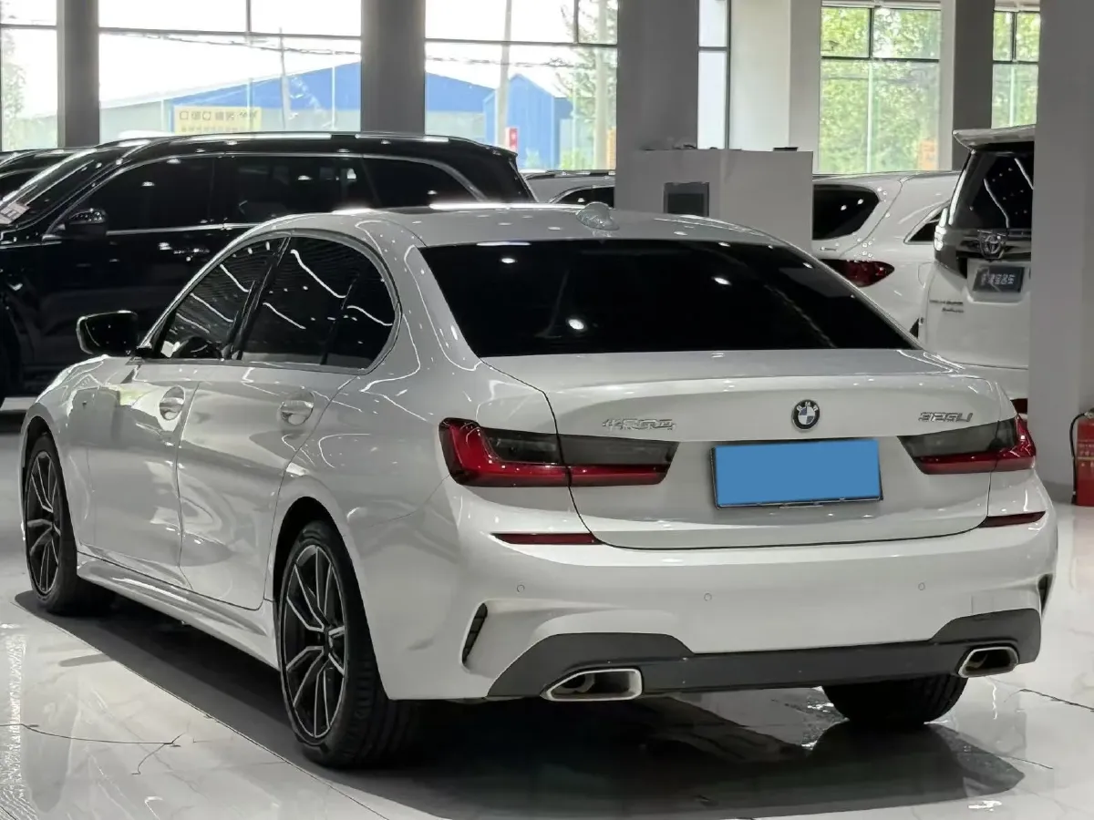 2021 BMW 3 Series 2.0T 156HP L4 8AT,autocango,china used car exporter,china ev exporter,chinese used car exporter,chinese used ev exporter