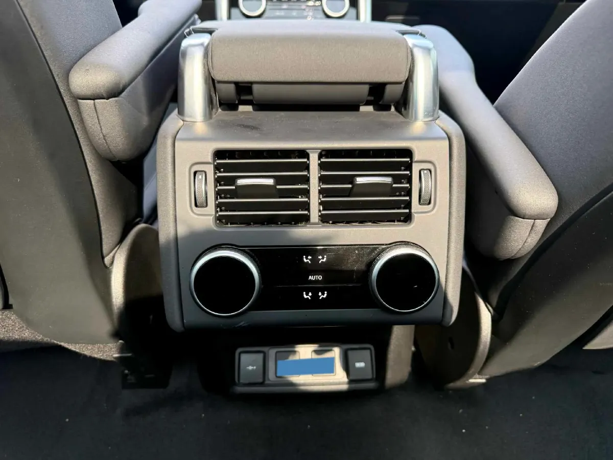2021 Land Rover Discovery 3.0T 360HP L6 8AT,autocango,china used car exporter,china ev exporter,chinese used car exporter,chinese used ev exporter