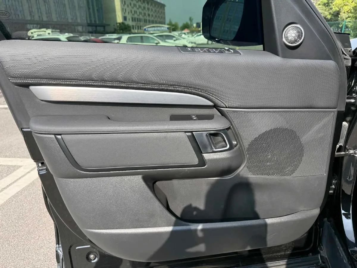 2021 Land Rover Discovery 3.0T 360HP L6 8AT,autocango,china used car exporter,china ev exporter,chinese used car exporter,chinese used ev exporter