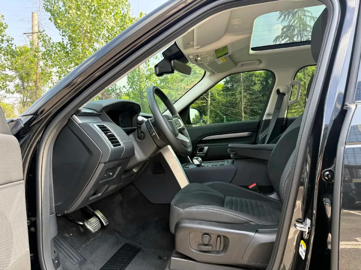 2021 Land Rover Discovery 3.0T 360HP L6 8AT,autocango,china used car exporter,china ev exporter,chinese used car exporter,chinese used ev exporter