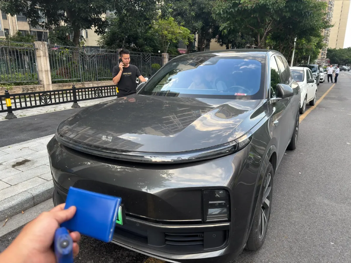 2023 Li L7 Range Extended 154HP REEV 40.9KWH,autocango,china used car exporter,china ev exporter,chinese used car exporter,chinese used ev exporter
