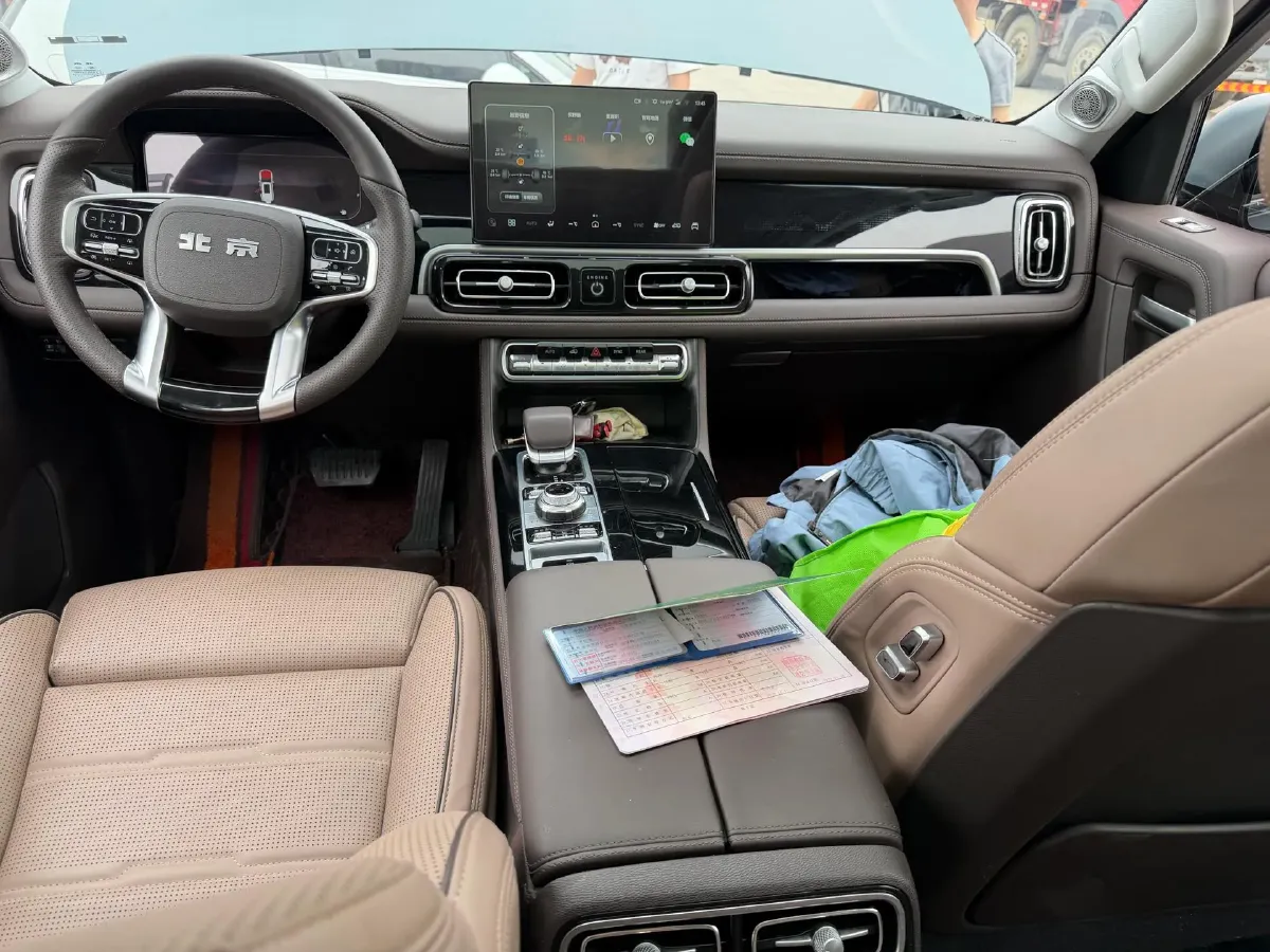 2022 Beijing BJ60 2.0T 267HP L4 8AT,autocango,china used car exporter,china ev exporter,chinese used car exporter,chinese used ev exporter