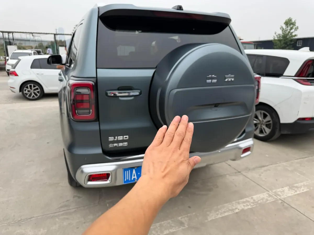2022 Beijing BJ60 2.0T 267HP L4 8AT,autocango,china used car exporter,china ev exporter,chinese used car exporter,chinese used ev exporter