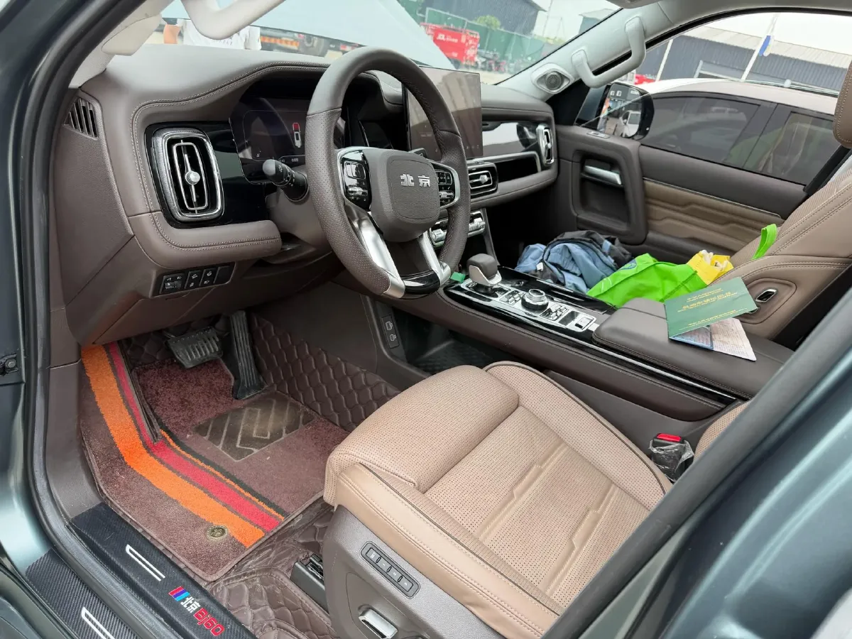 2022 Beijing BJ60 2.0T 267HP L4 8AT,autocango,china used car exporter,china ev exporter,chinese used car exporter,chinese used ev exporter