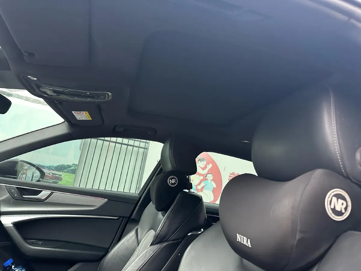 2022 Audi A6L 2.0T 224HP L4 7DCT,autocango,china used car exporter,china ev exporter,chinese used car exporter,chinese used ev exporter