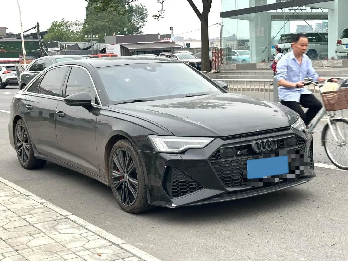 2022 Audi A6L 2.0T 224HP L4 7DCT,autocango,china used car exporter,china ev exporter,chinese used car exporter,chinese used ev exporter