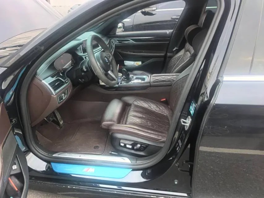 2019 BMW 7 Series 3.0T 340HP L6 8AT,autocango,china used car exporter,china ev exporter,chinese used car exporter,chinese used ev exporter