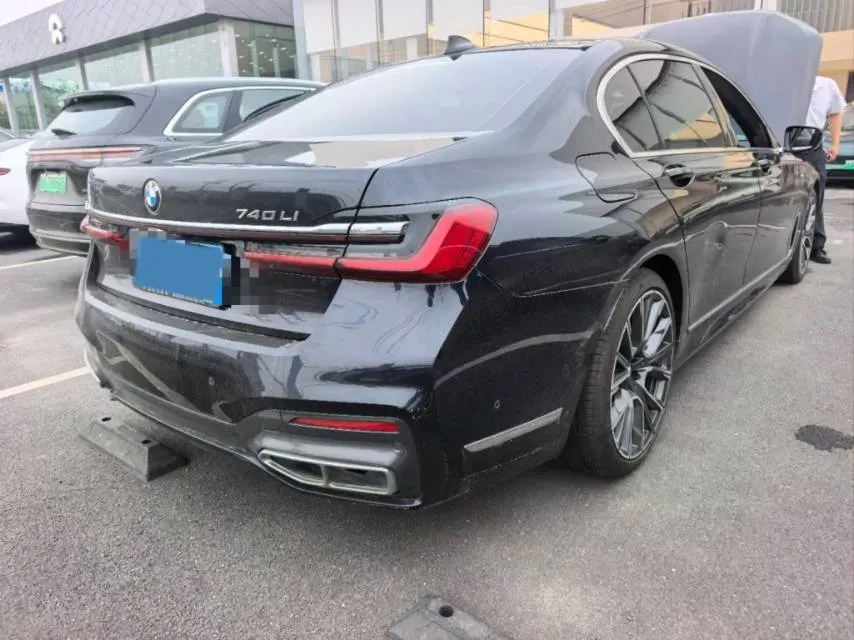 2019 BMW 7 Series 3.0T 340HP L6 8AT,autocango,china used car exporter,china ev exporter,chinese used car exporter,chinese used ev exporter