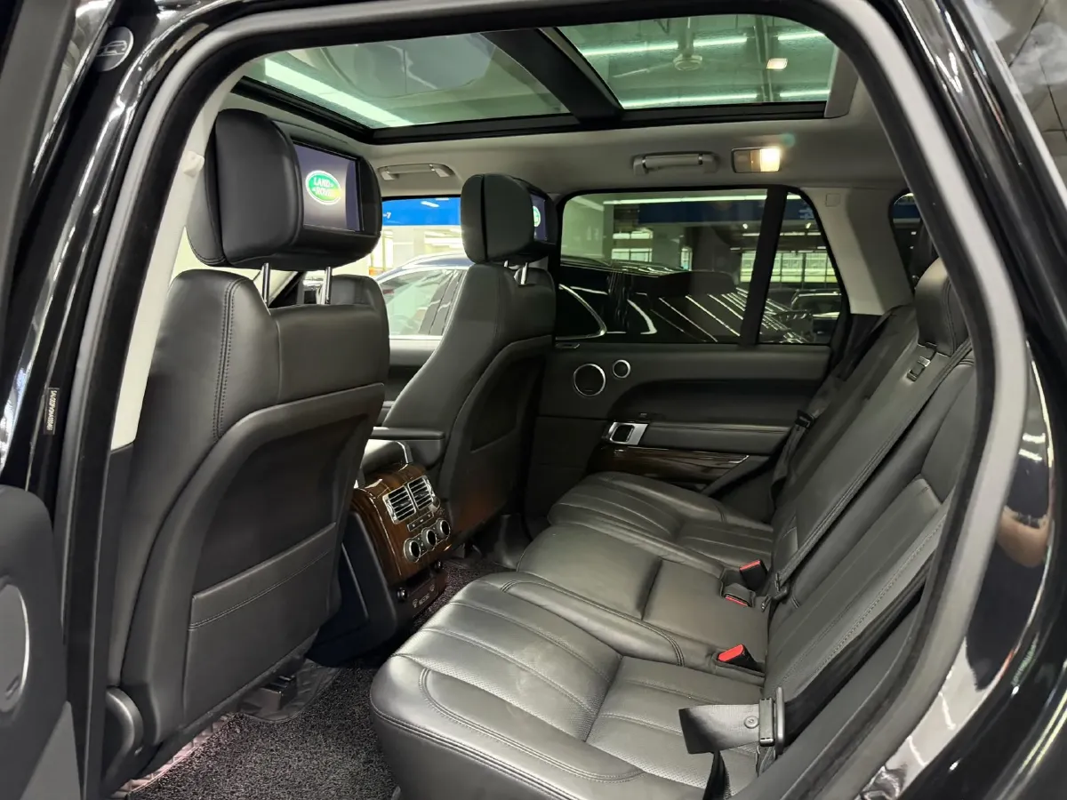 2016 Land Rover Range Rover Evoque 2.0T 241HP L4 9AT,autocango,china used car exporter,china ev exporter,chinese used car exporter,chinese used ev exporter